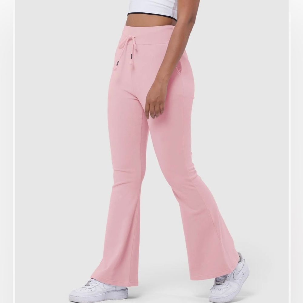 Halara sweat pants size M (fits a L) runs a little big